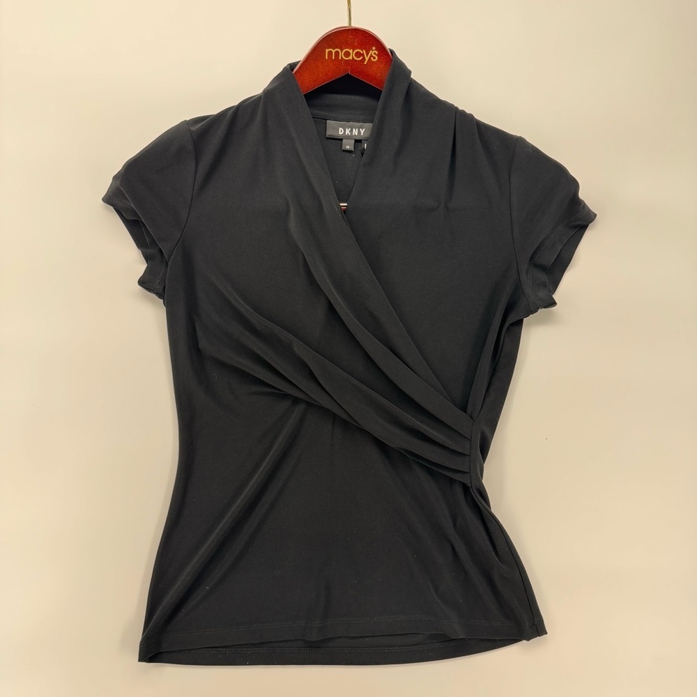 DKNY Women’s Short Sleeve Ruched Blouse Top Surplice Neck Black PS - Picture 4 of 9